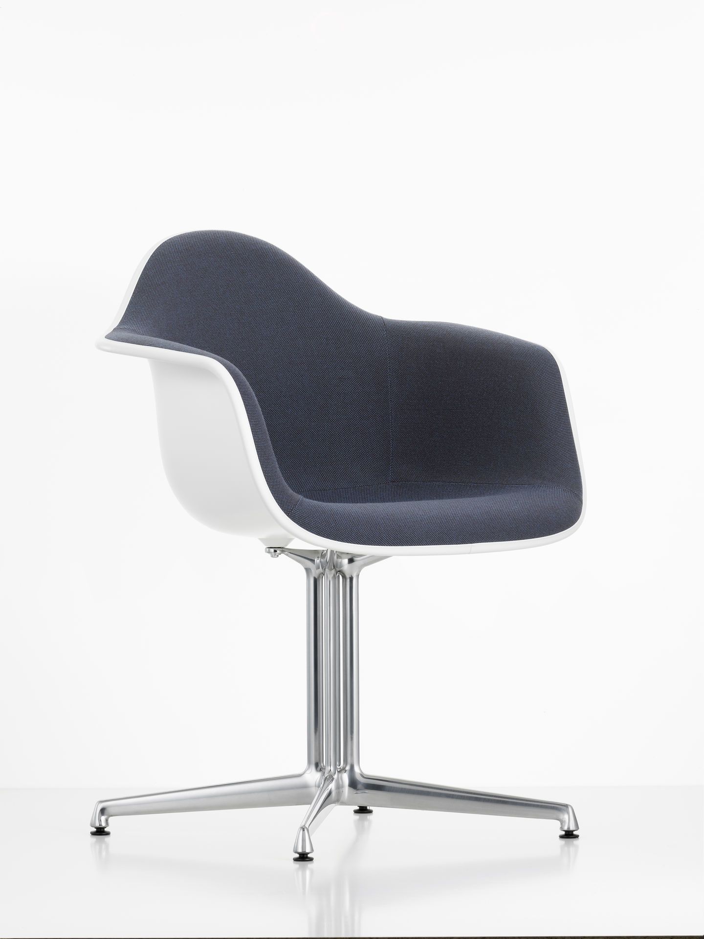 Eames Plastic Arm Chair DAL Chair Fully upholstered Vitra