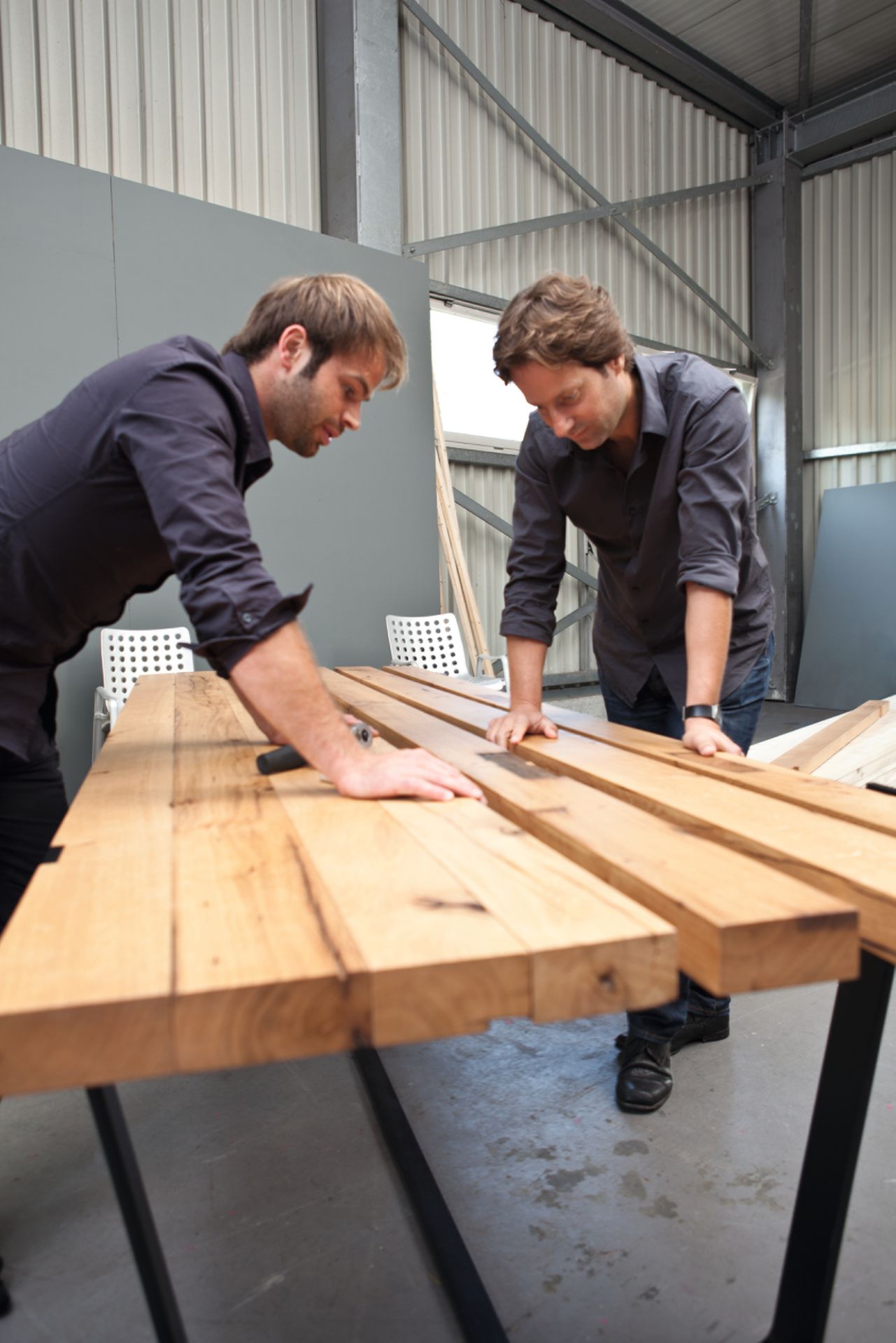 BB 11 Clamp Table Walnut Janua