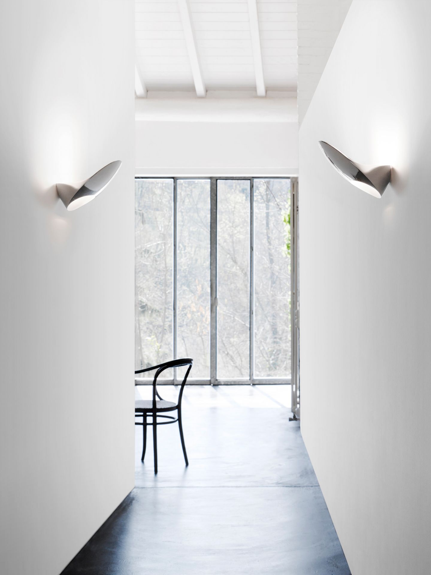 D90 Garbi Wall Lamp Luceplan