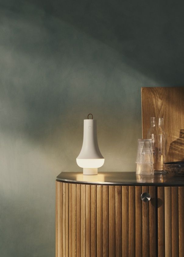 Tomoshi Portable rechargeable lamp / table lamp Louis Poulsen