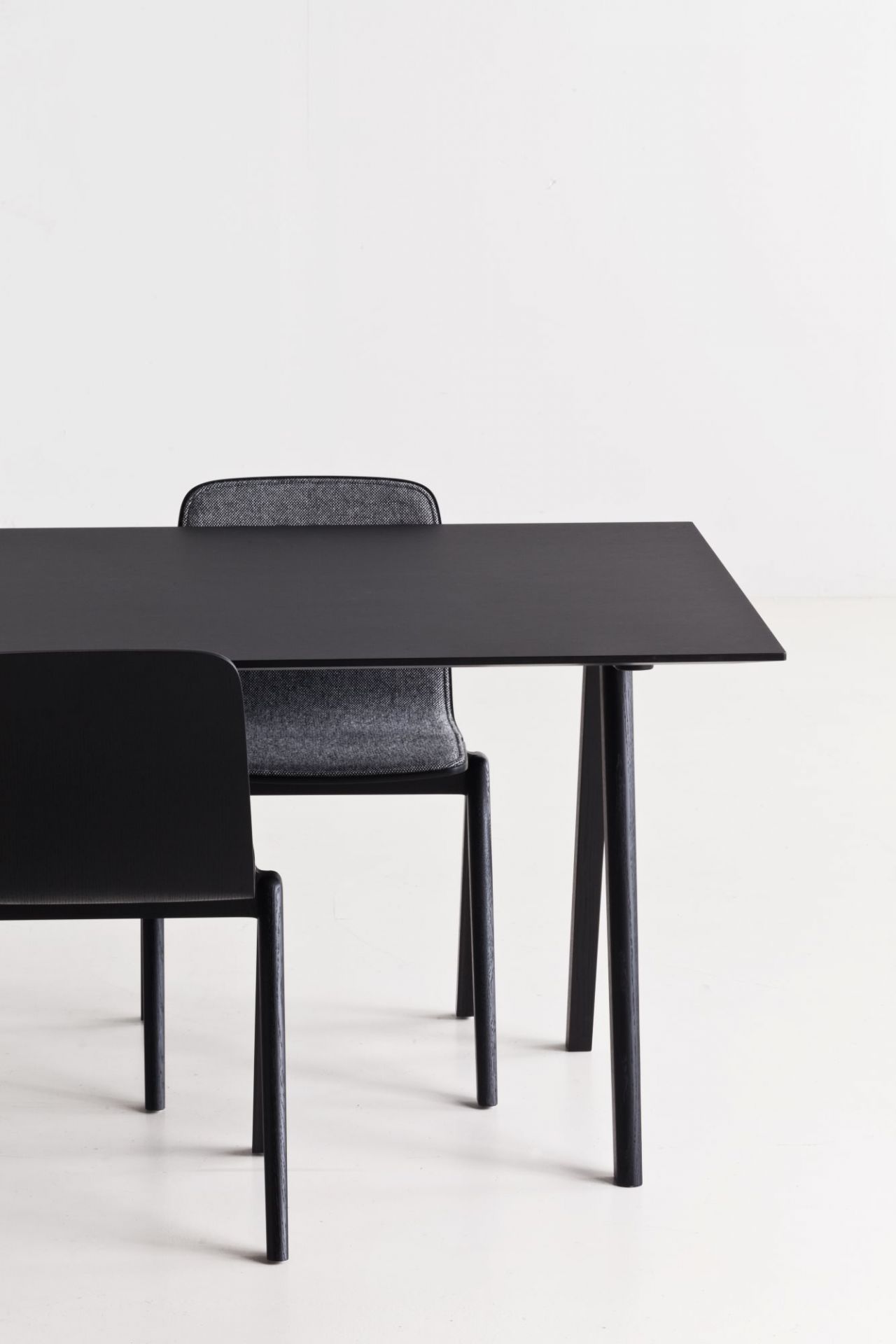 Copenhague Desk Table CPH 10 Hay Oak water-based lacquer / top linoleum off white MDF edge