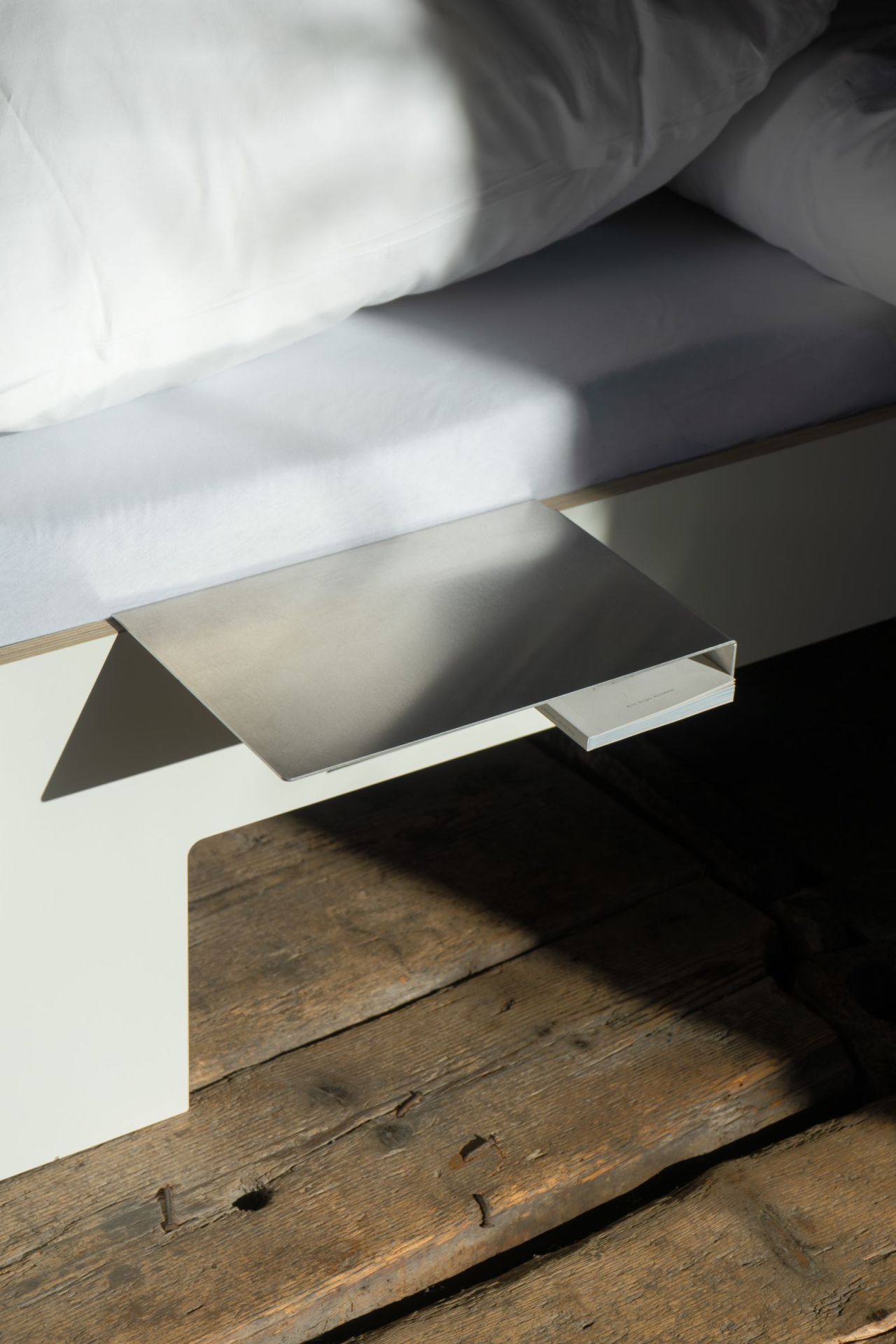 Bed edge light side shelf for Siebenschläfer / Tagedieb Nils Holger Moormann