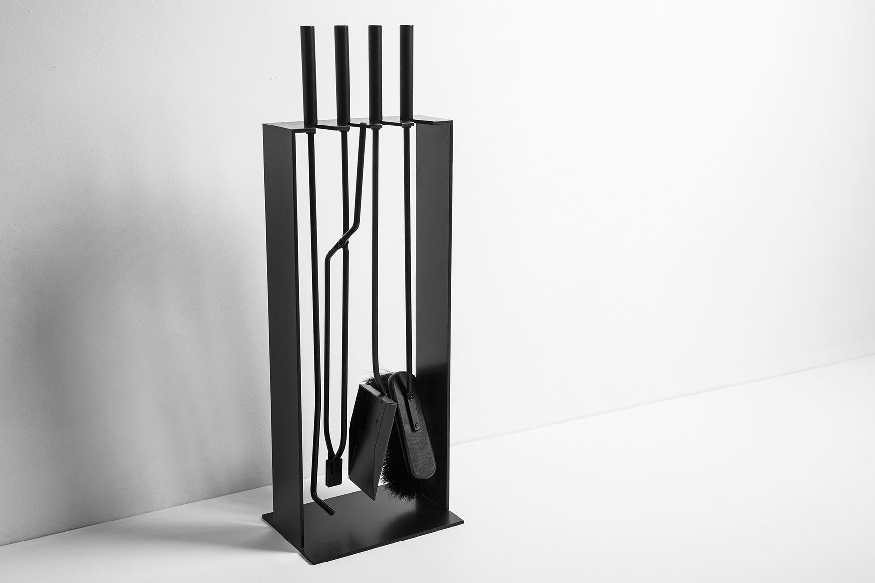 Norma Fireplace Set Conmoto