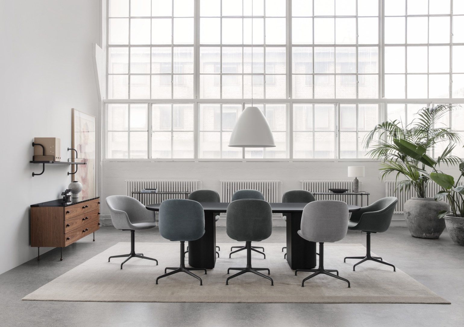 Moon dining table elliptical 258 Gubi