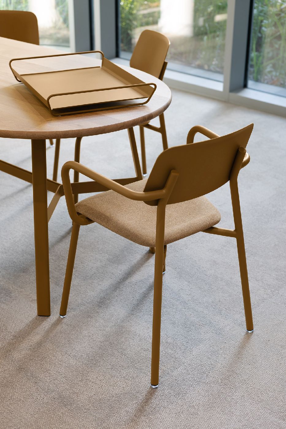 SO'O oak dining table 220 × 95 cm (oval) Indoor Fermob