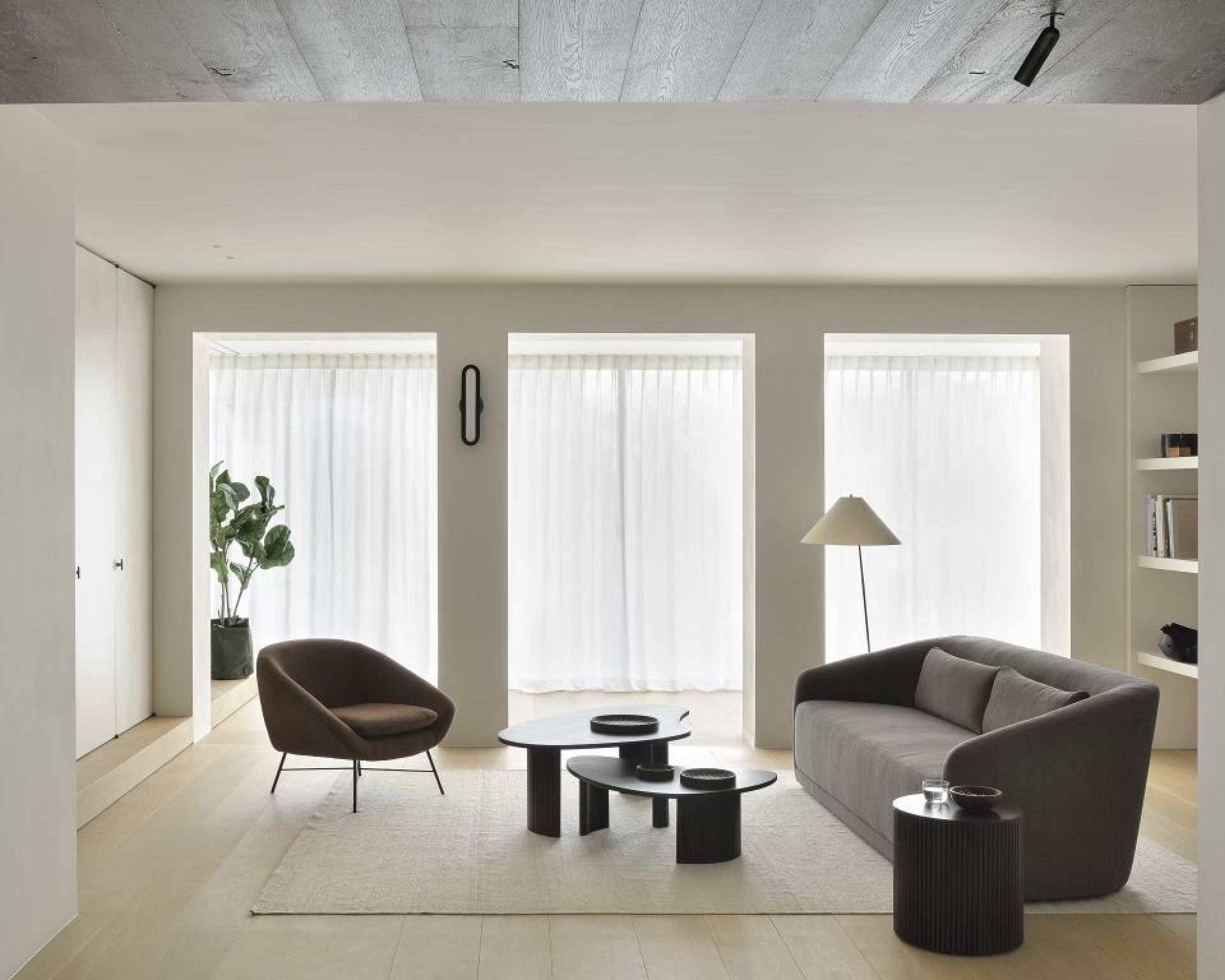 Barrow Lounge Chair Ethnicraft