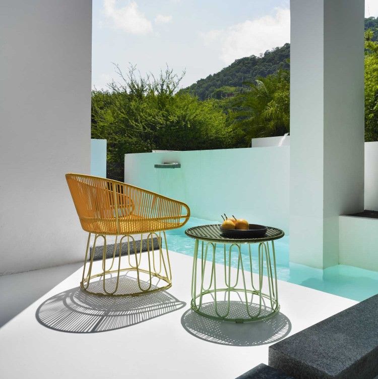Circo Side Table outdoor ames 