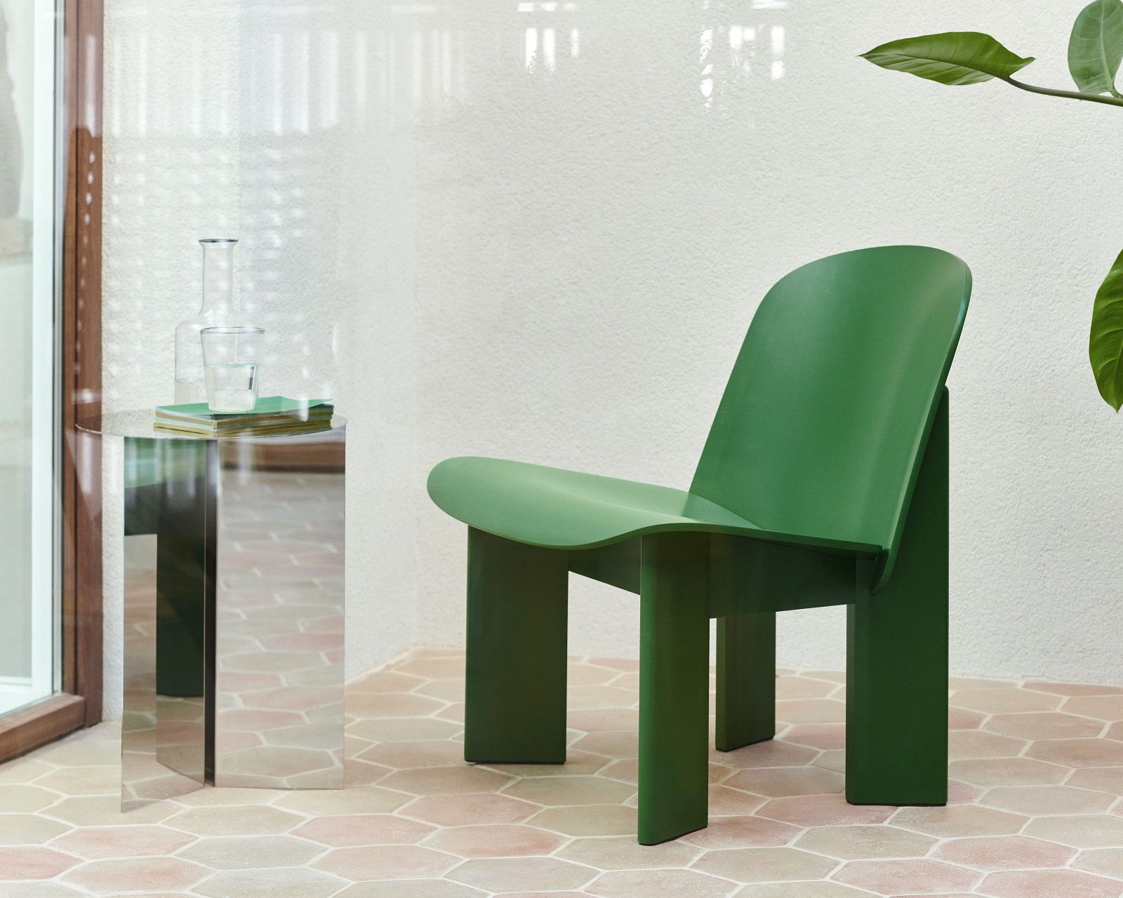Slit Table Round High side table / coffee table Hay 