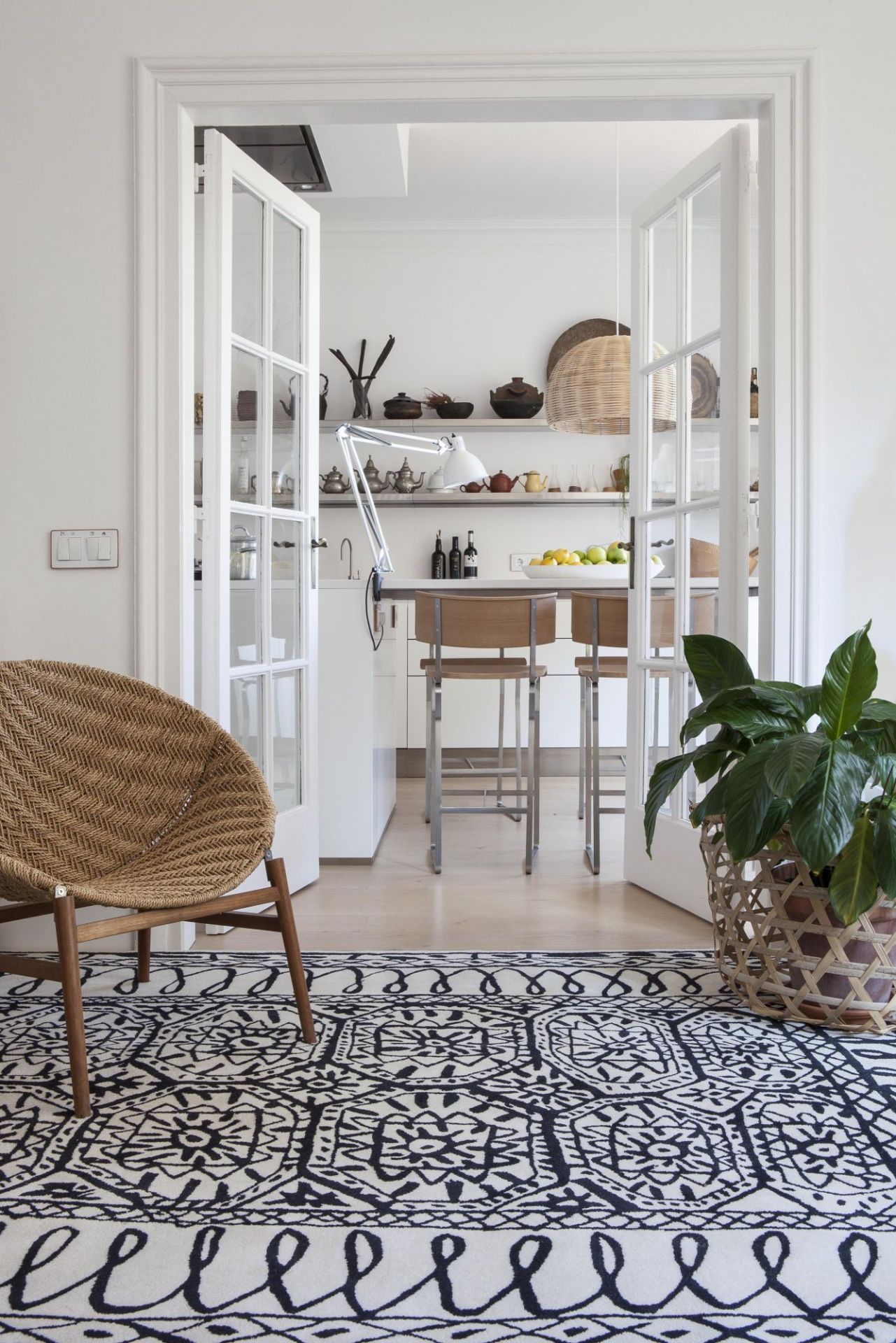 Black on White Estambul Carpet Nanimarquina