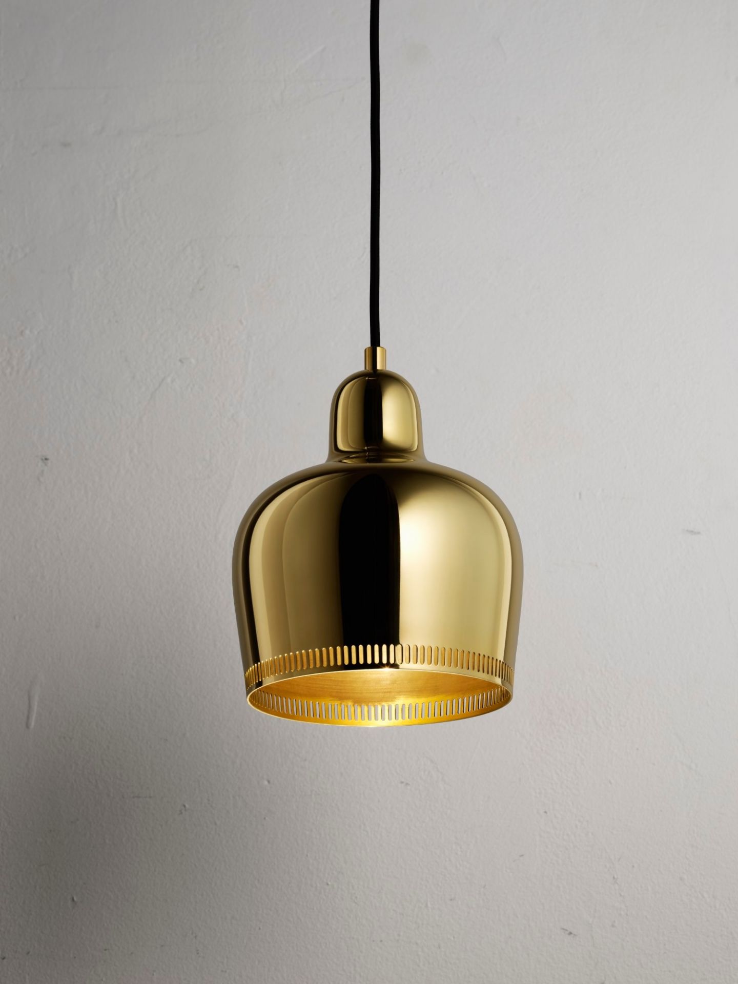 A330S Golden Bell pendant lamp Savoy brass Artek