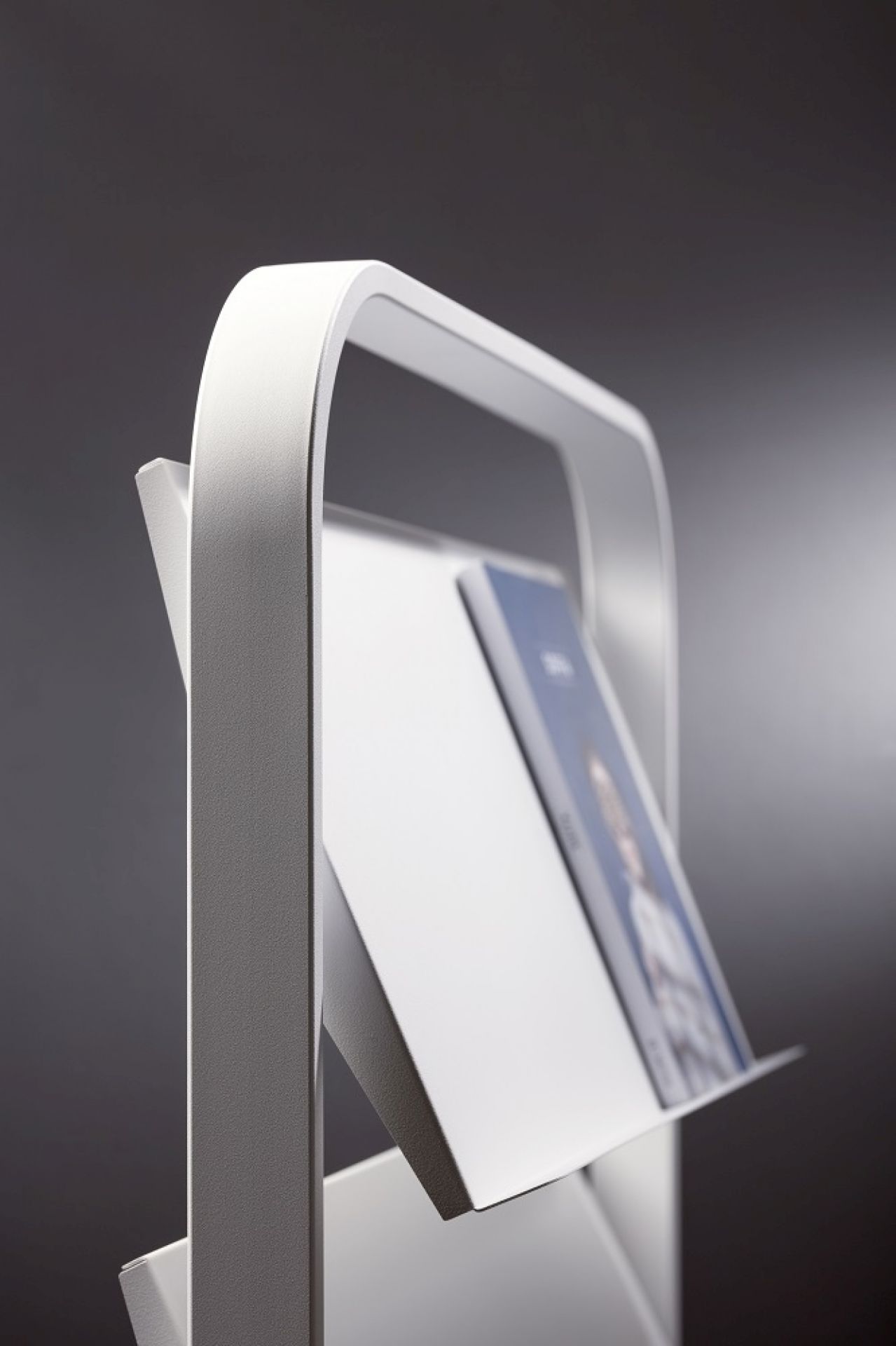Focus Brochure holder Cascando
