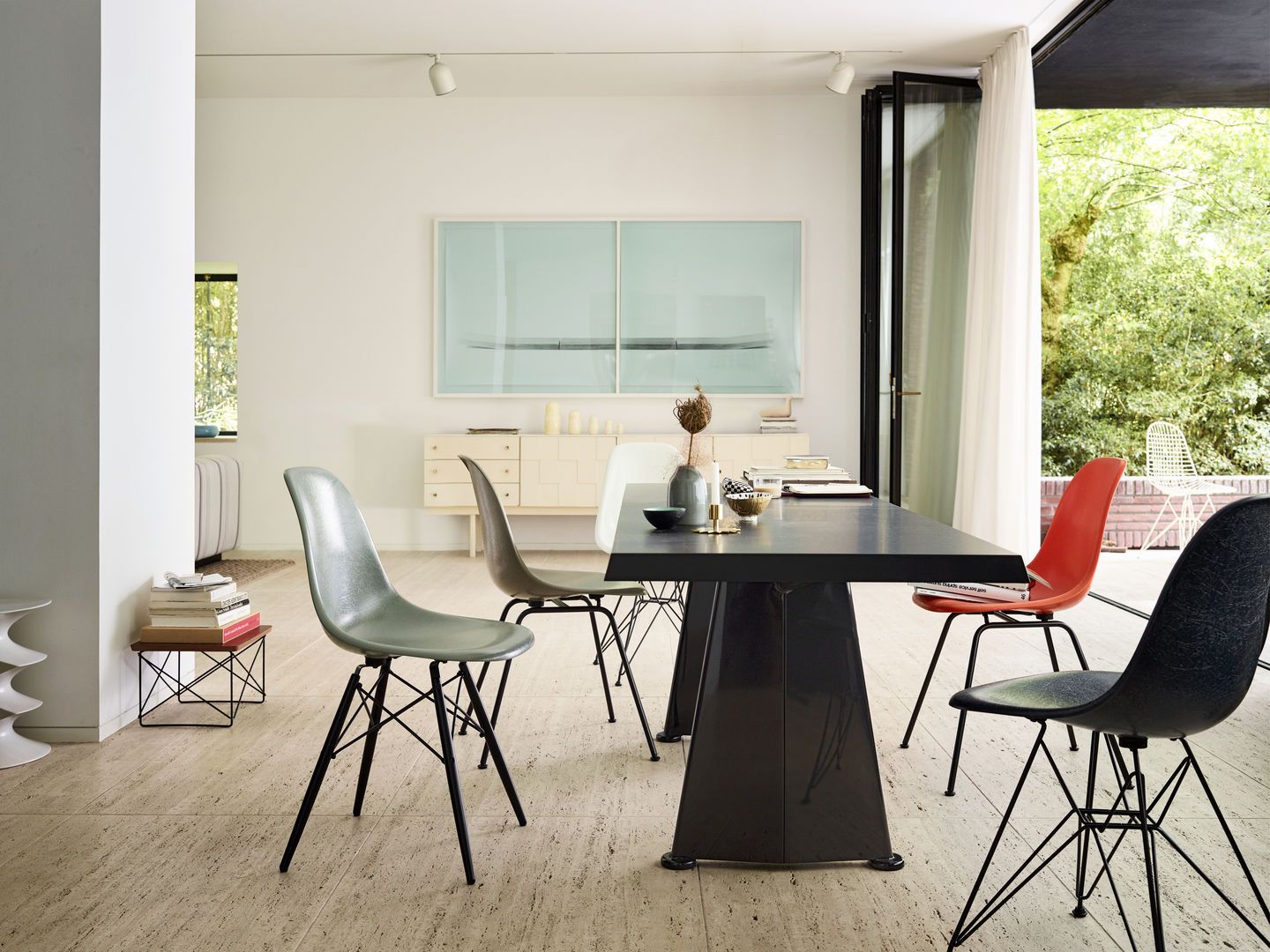Eames Fiberglass Chair DSW Chair Vitra 