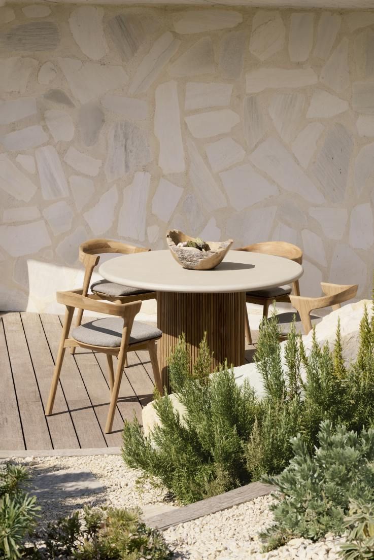 Roller Max outdoor dining table Ethnicraft