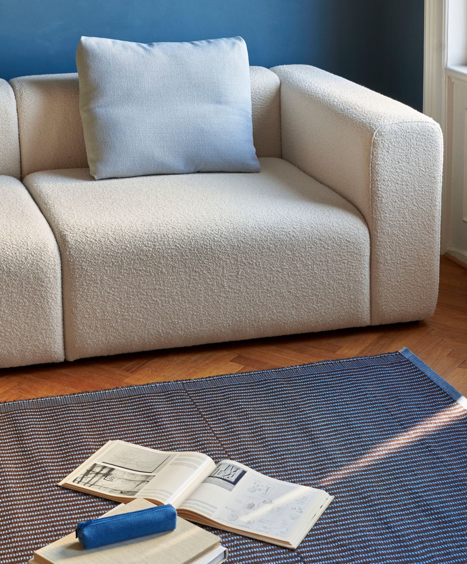 Tapis Carpet Hay