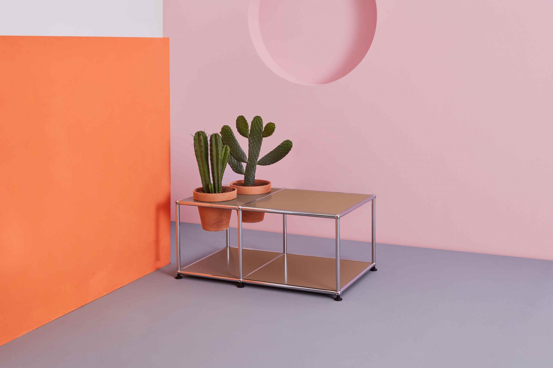 Plant worlds Side table USM Haller Golden yellow