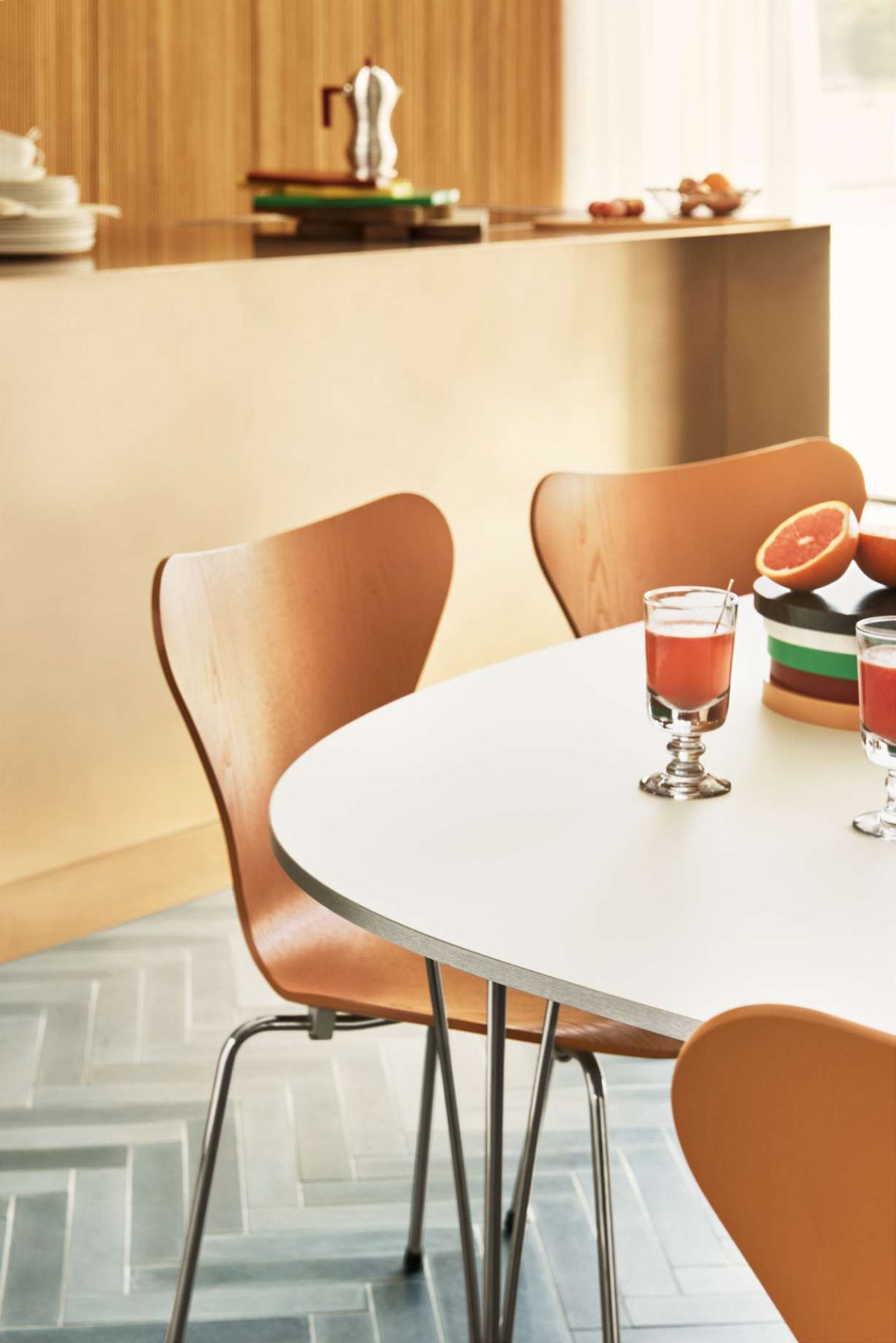 Seven / Series Chair 3107 Fritz Hansen QUICK SHIP