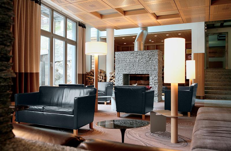 Krefeld Sofa Knoll International