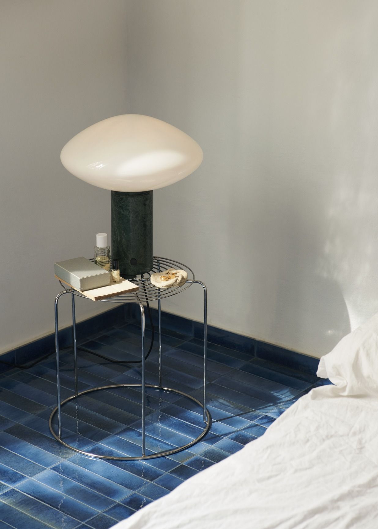 Wire Stool VP11 Stool / Side table AndTradition