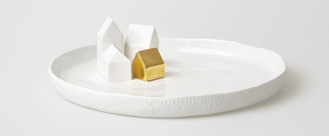 Porcelain stories Plates Houses Wheels 