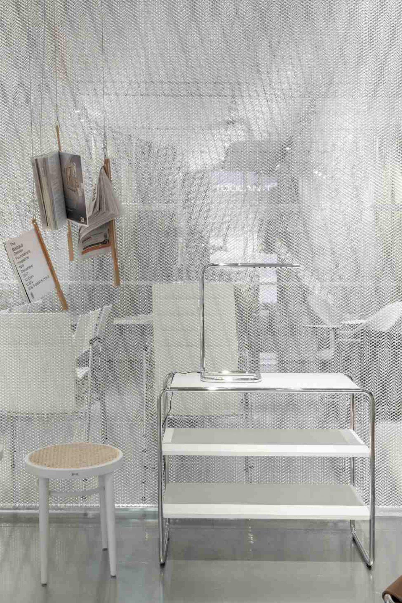 B 22 a Shelf Thonet