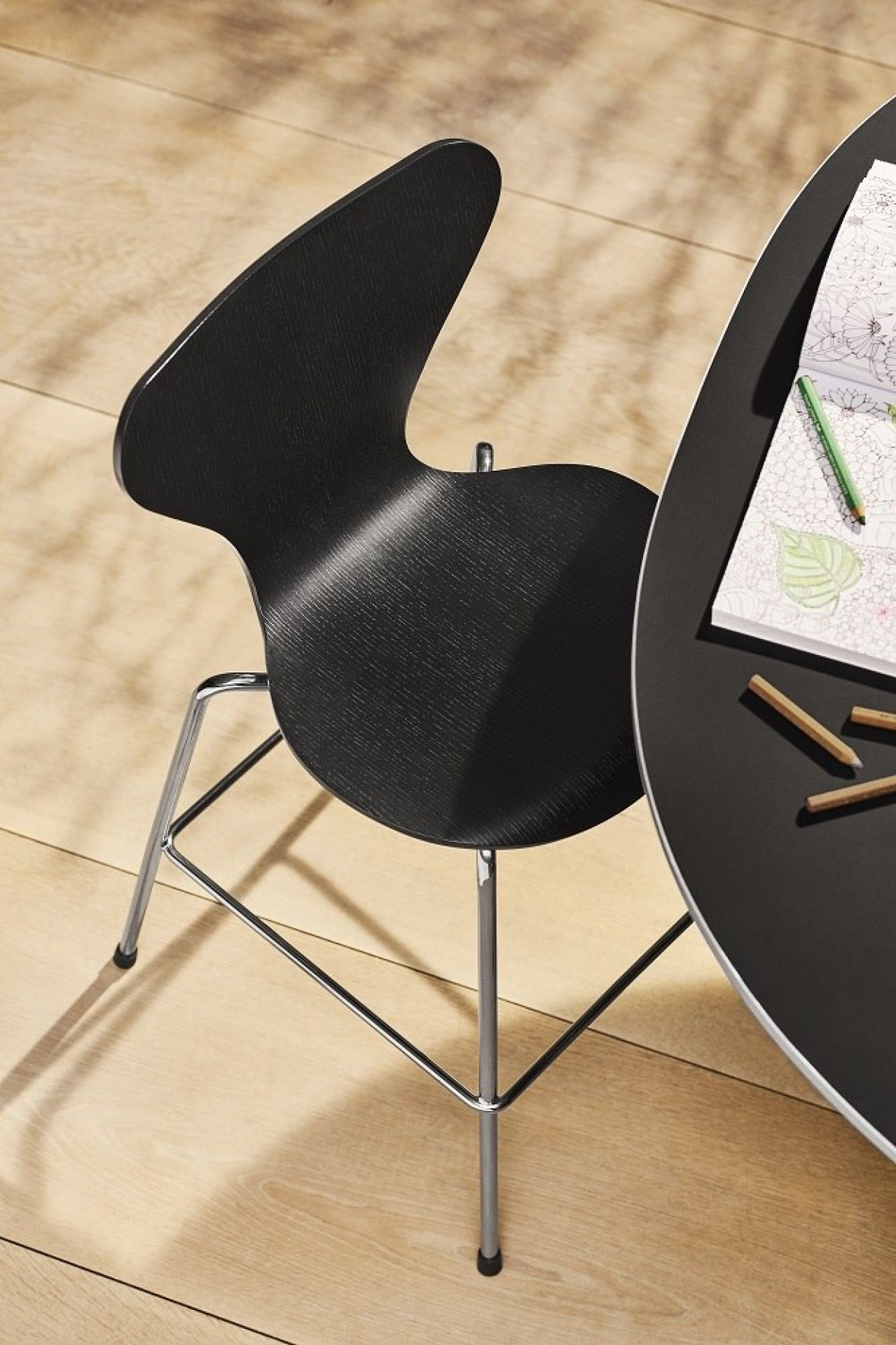 Series 7 Junior Chair Fritz Hansen