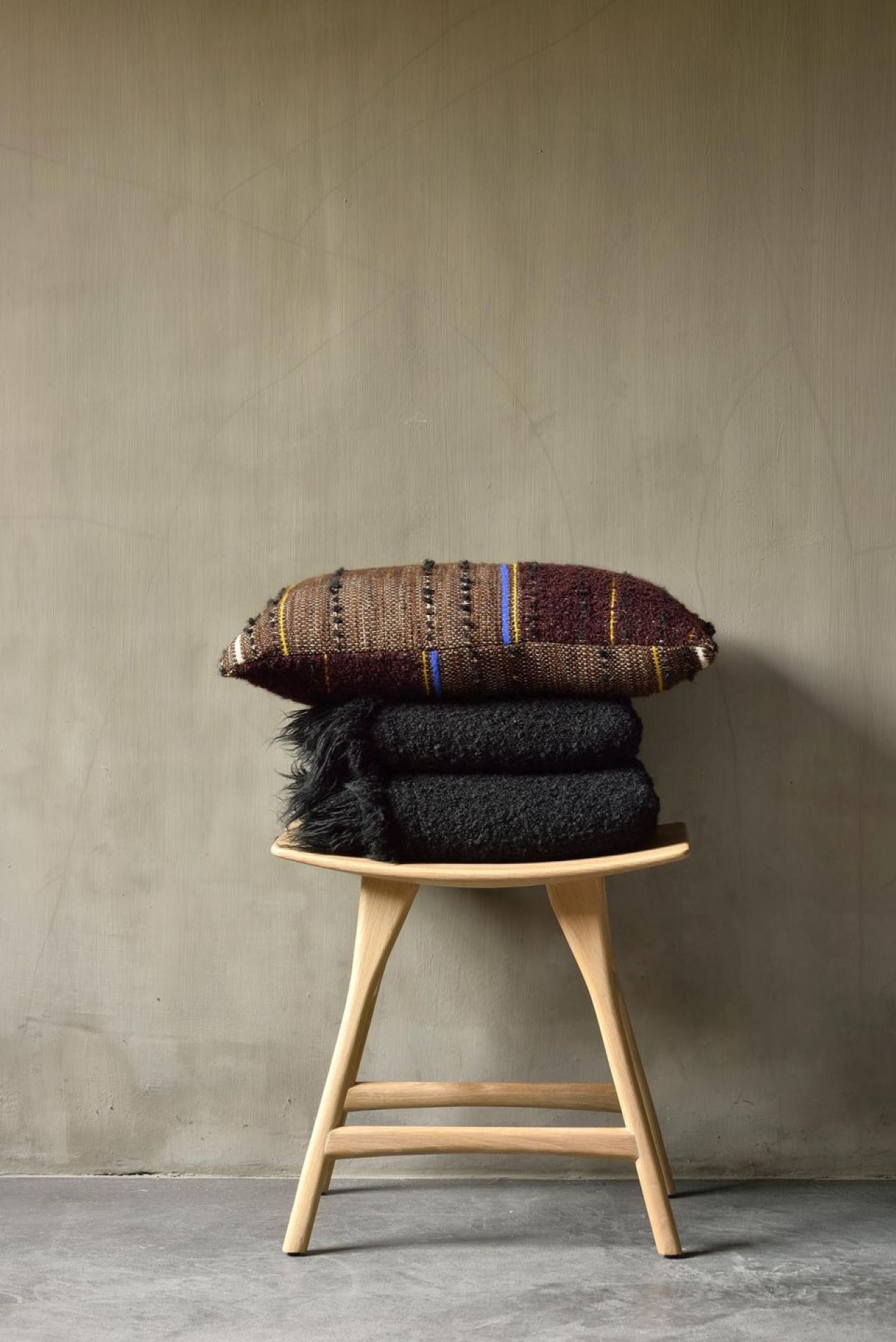 Osso stool Oak Ethnicraft