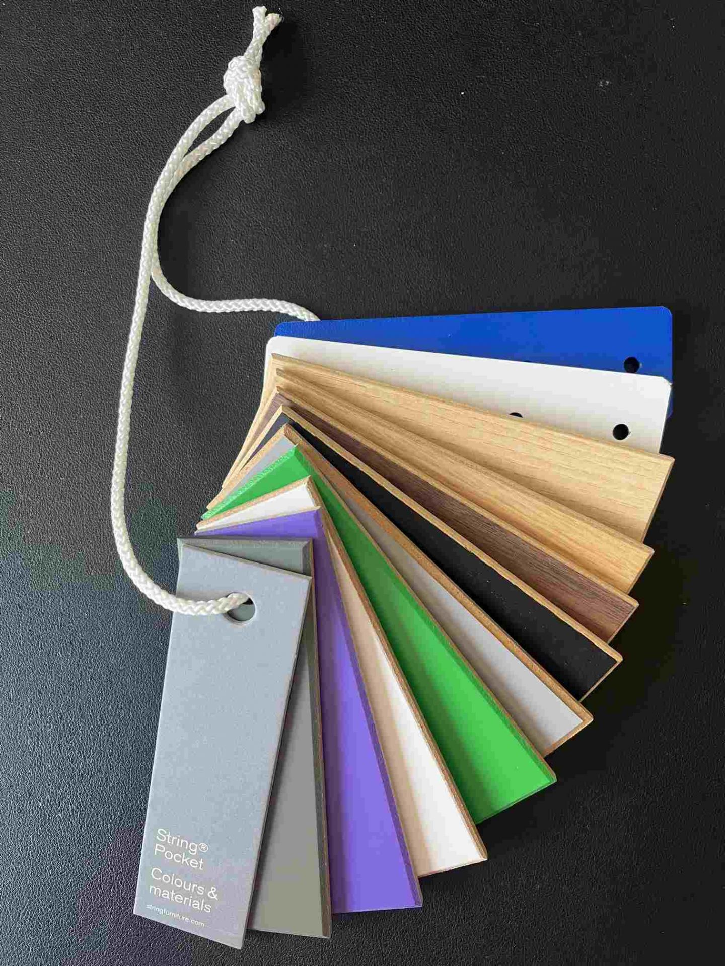 Sample set for String Pocket shelf String Furniture