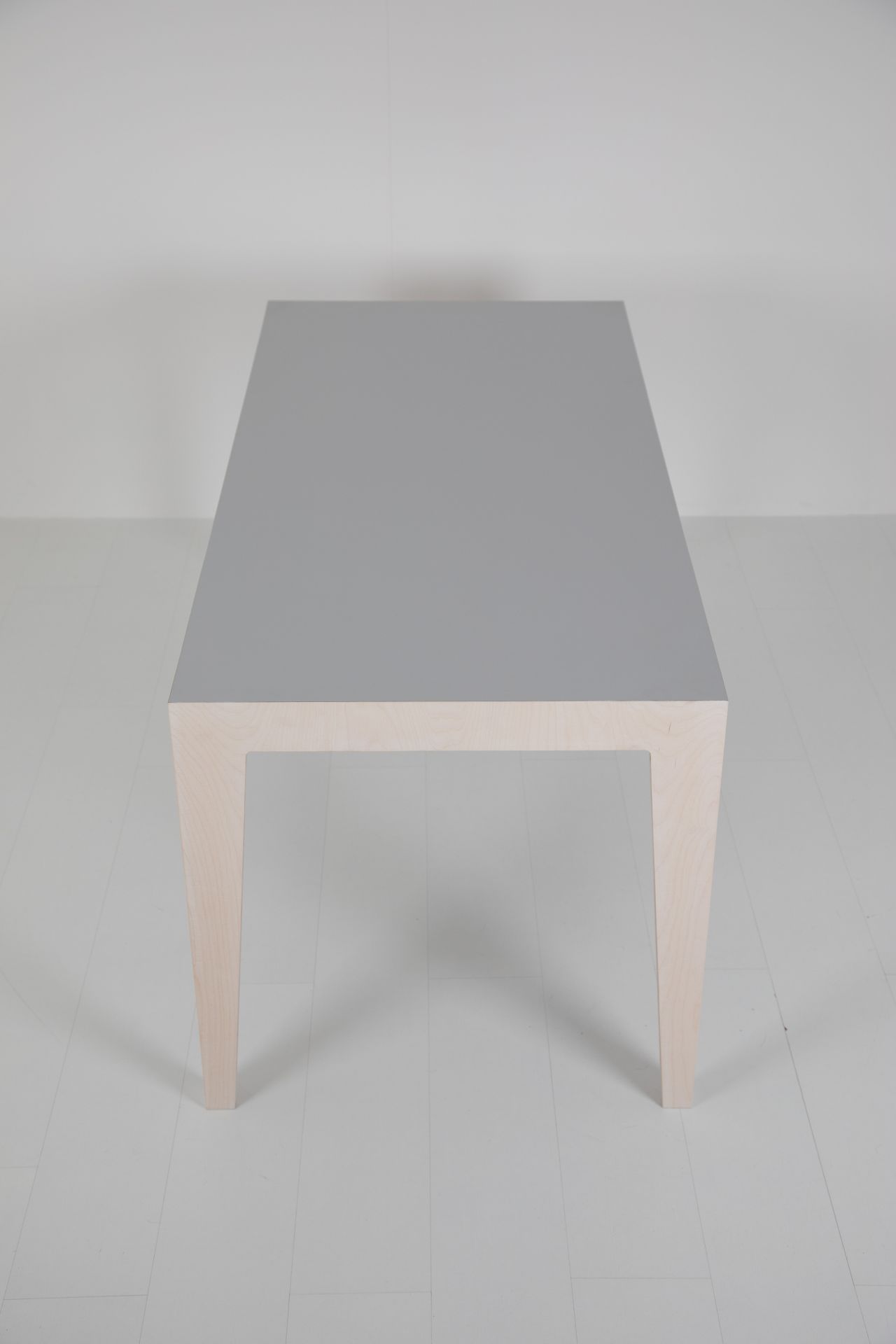 MARTA Minimalist Wooden Table Das ganze Leben