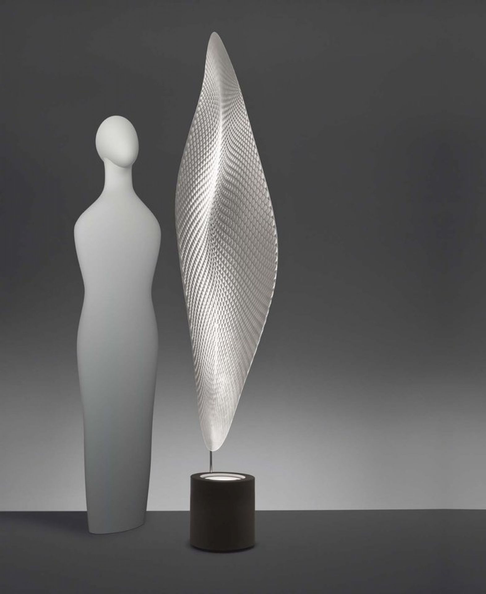 Cosmic Leaf Terra Stehleuchte Artemide