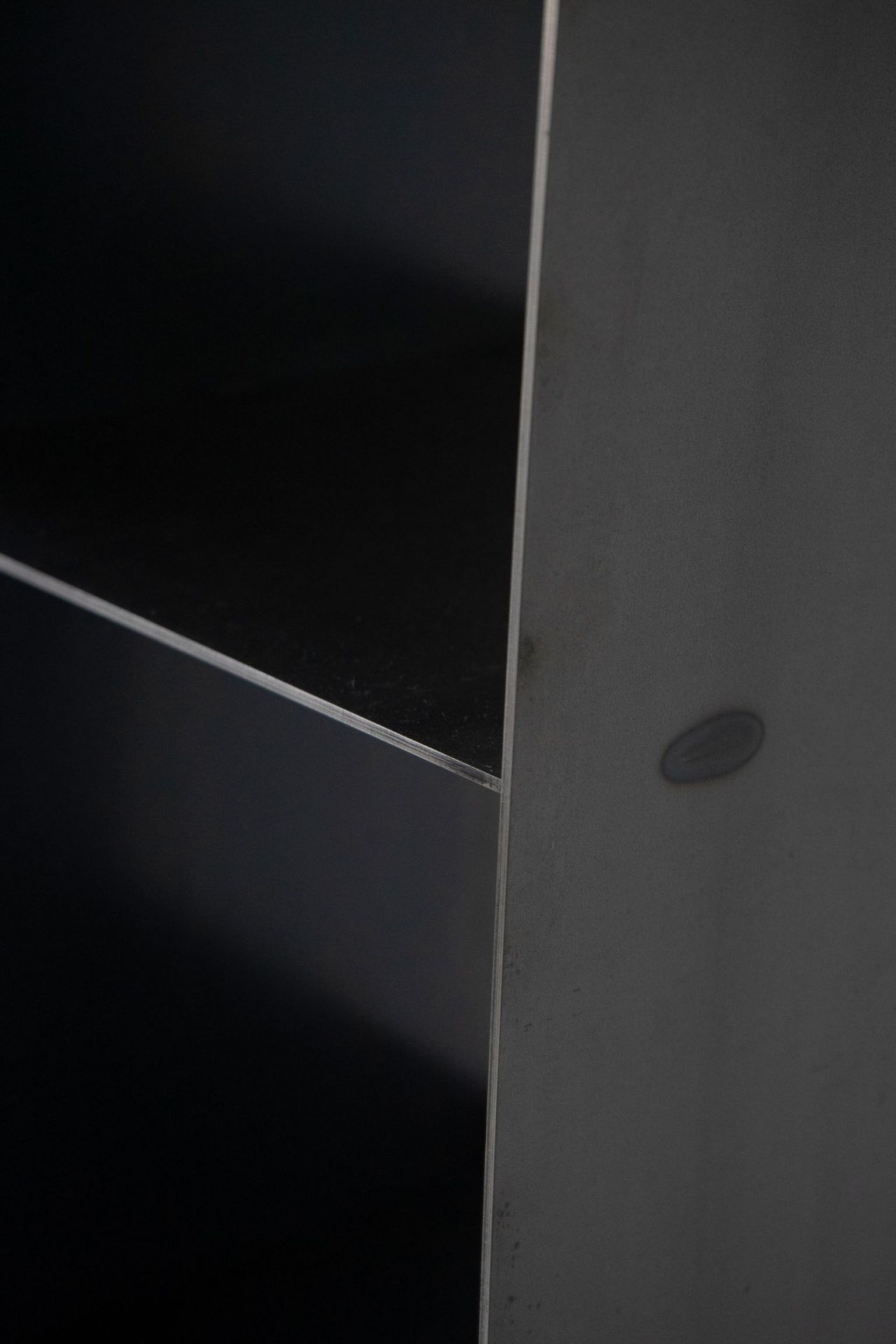 Gespanntes Regal Shelf Nils Holger Moormann