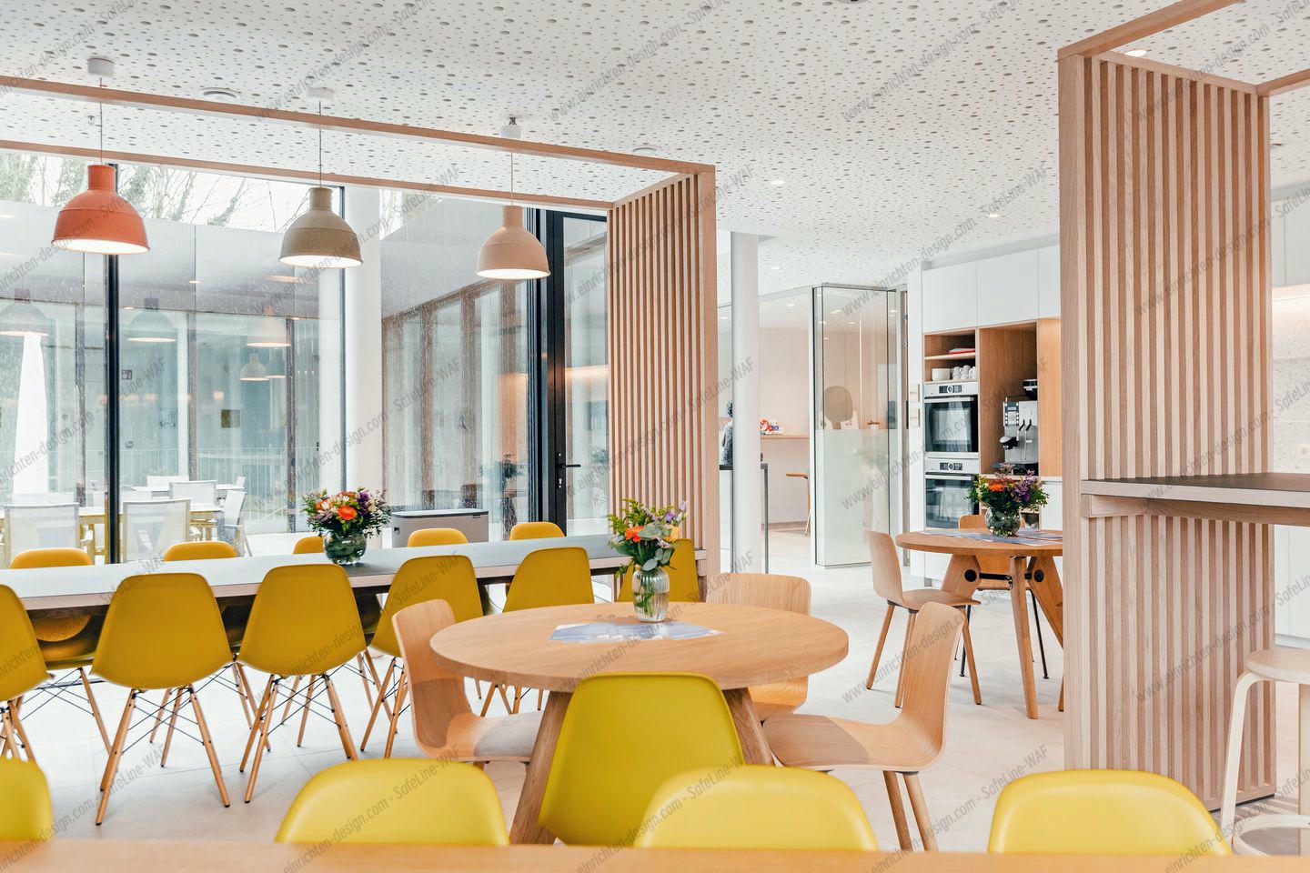 Eames Plastic Side Chair DSW Chair Vitra