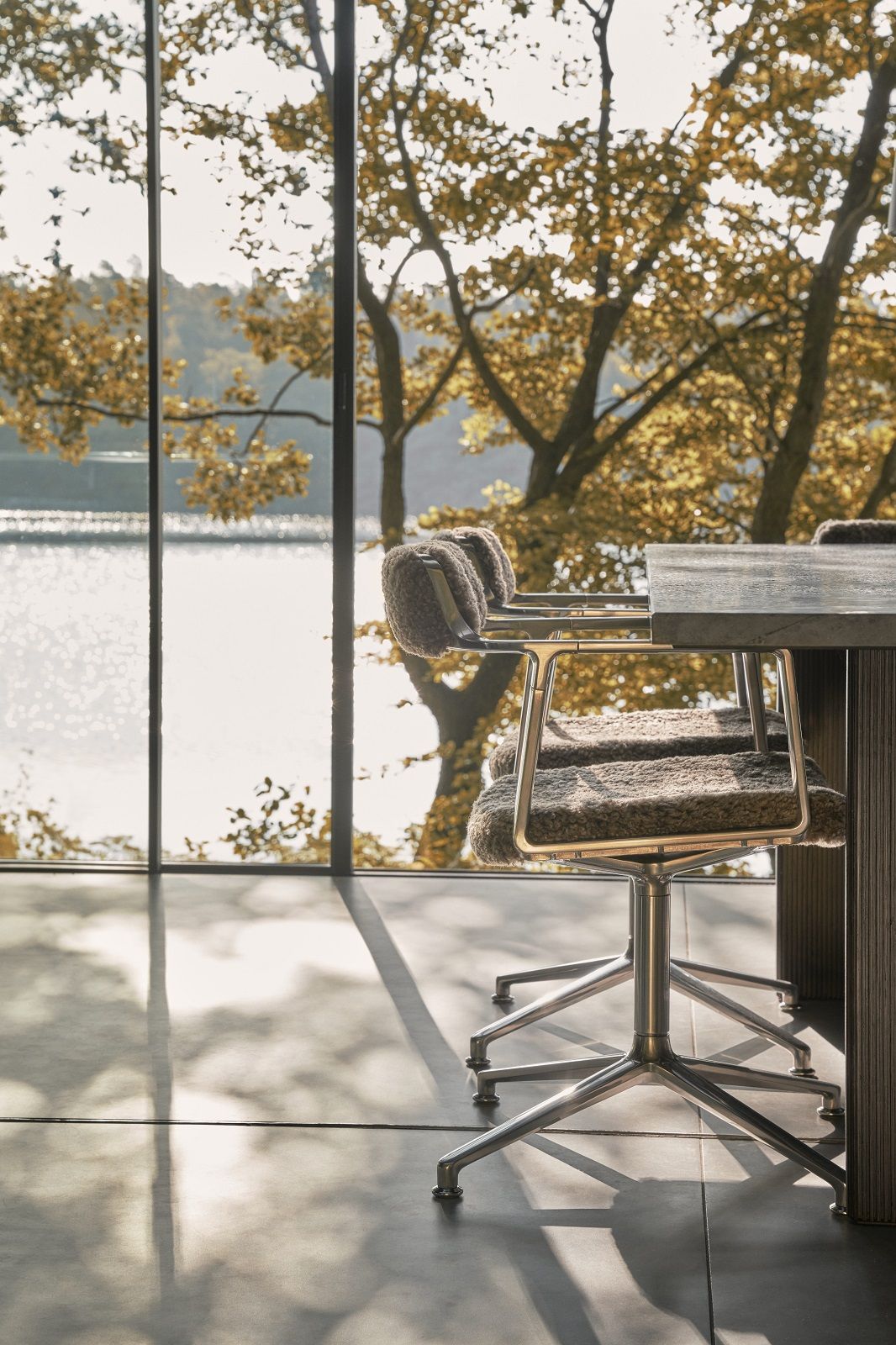 Swivel chair Curly Chair with glides SPECIAL EDITION Vipp