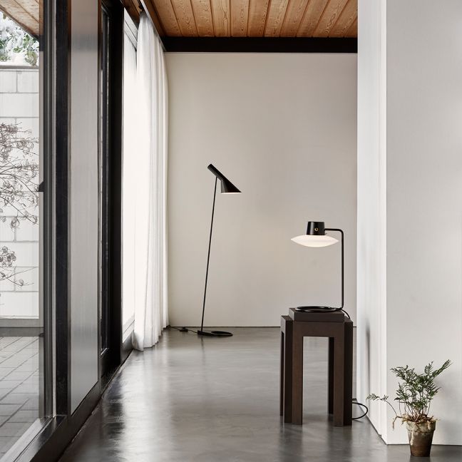 AJ Oxford 410 Table Lamp Louis Poulsen