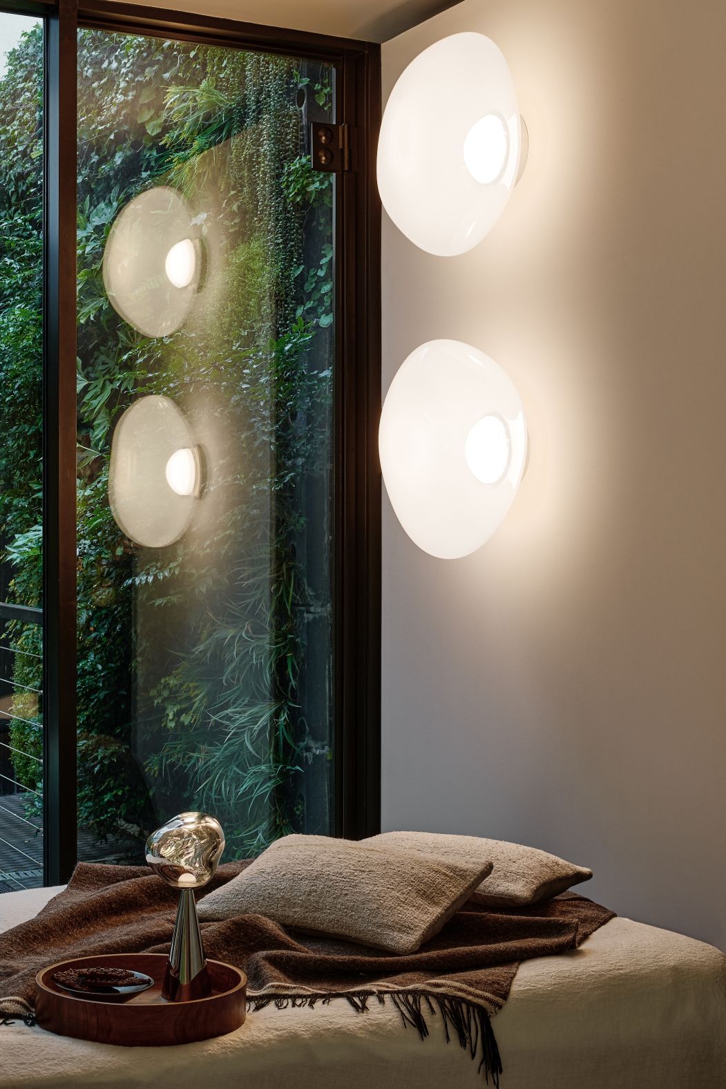 Melt Surface LED Wall Light Opal - GoldTom Dixon