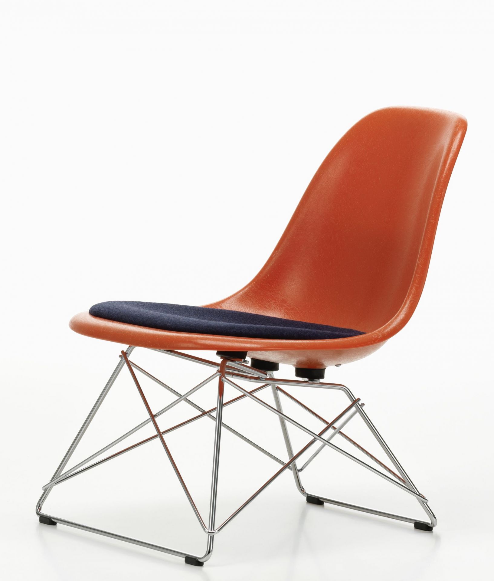 Eames Plastic Side Chair LSR Chair with seat cushion Vitra