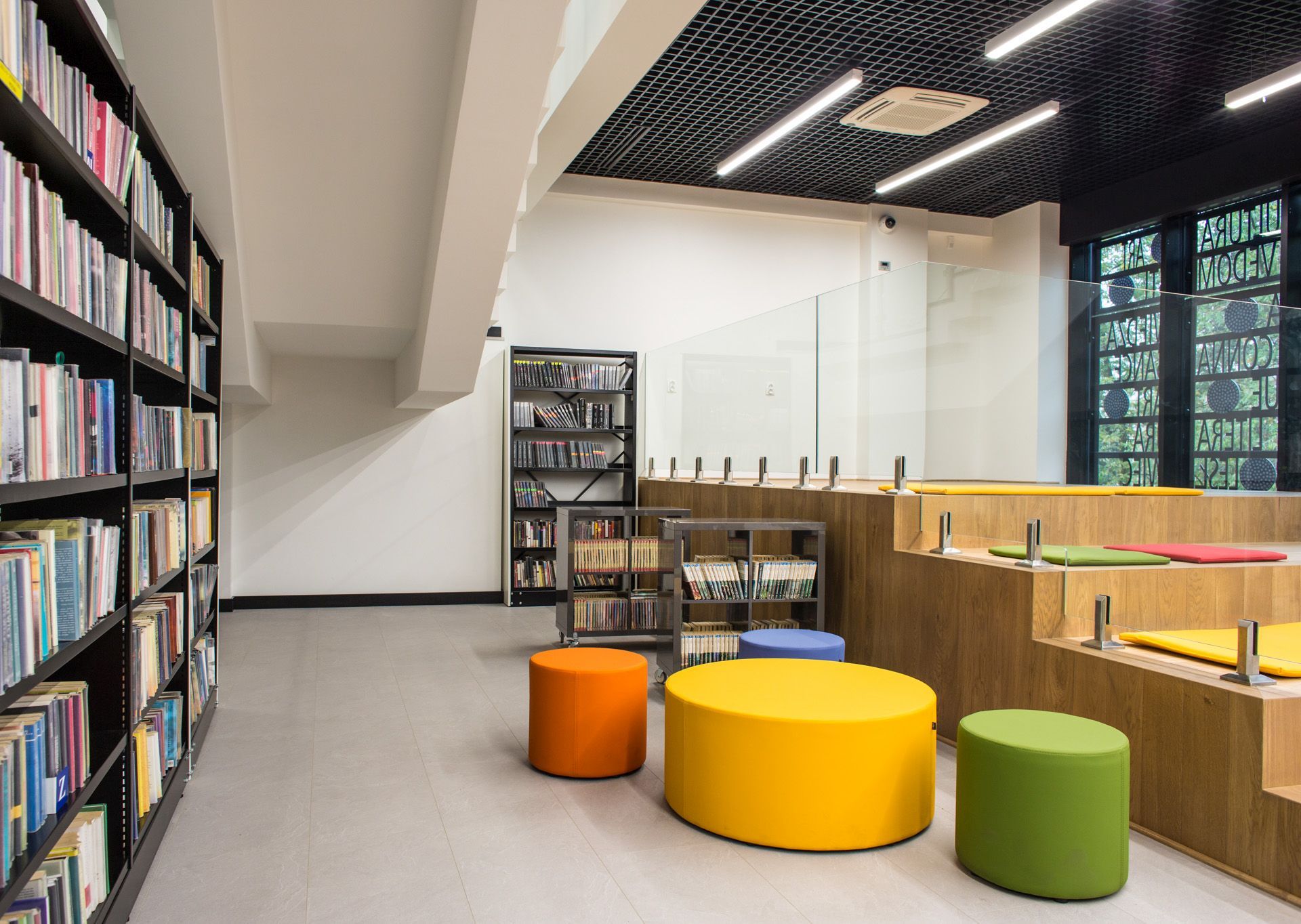 point POP 900 pouf stool Bejot