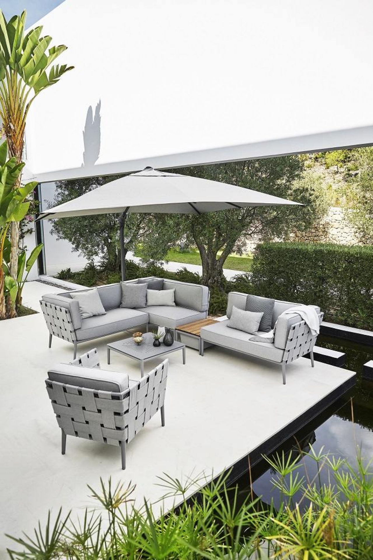 Hyde Luxe Tilt Parasol White including foot Cane-Line