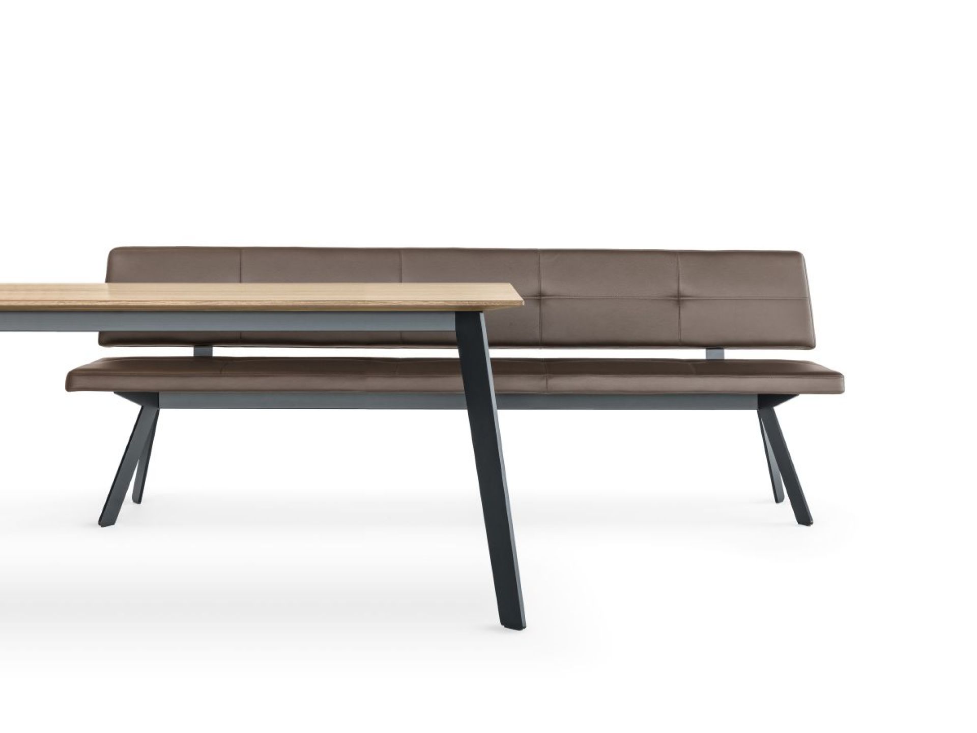 Linar Table Girsberger