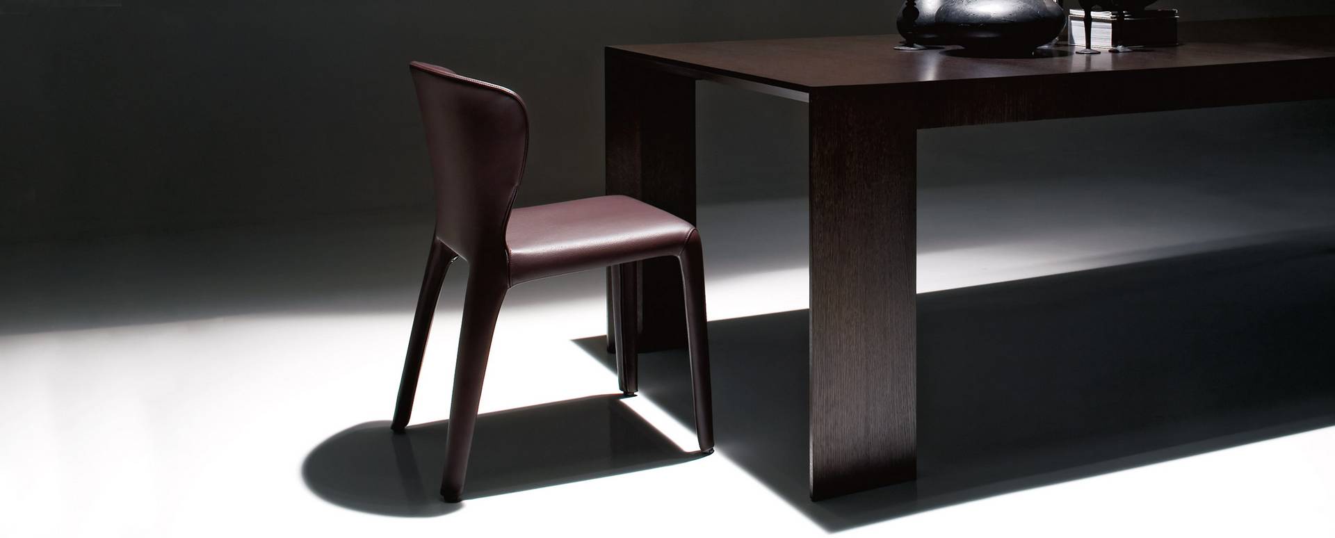 369 Hola chair Cassina
