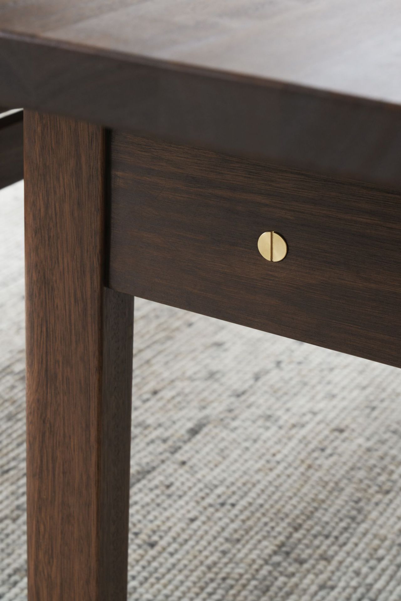 Asserbo Series Table Dark Oiled Eucalyptus Carl Hansen & Søn