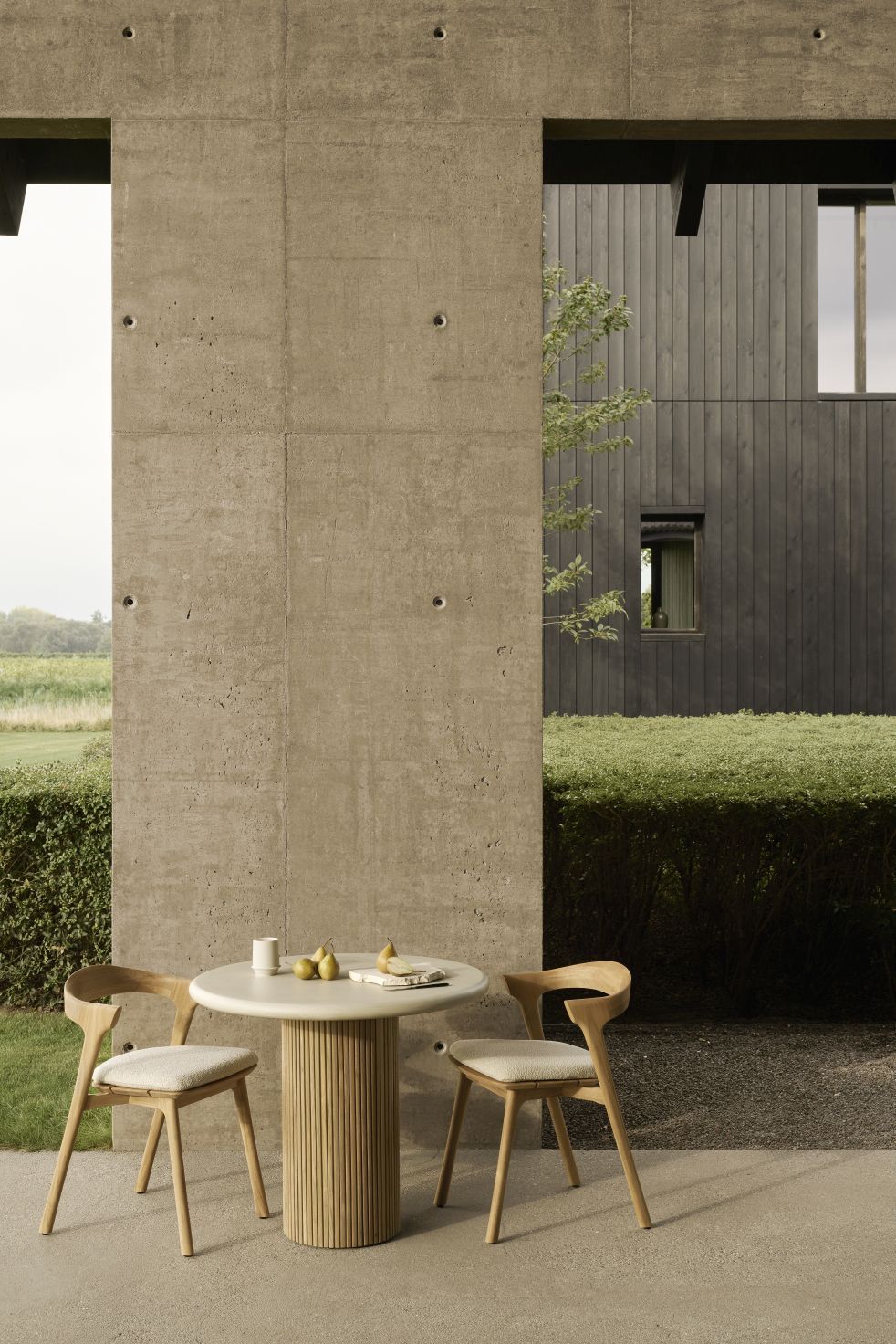 Roller Max outdoor dining table light gray Ethnicraft