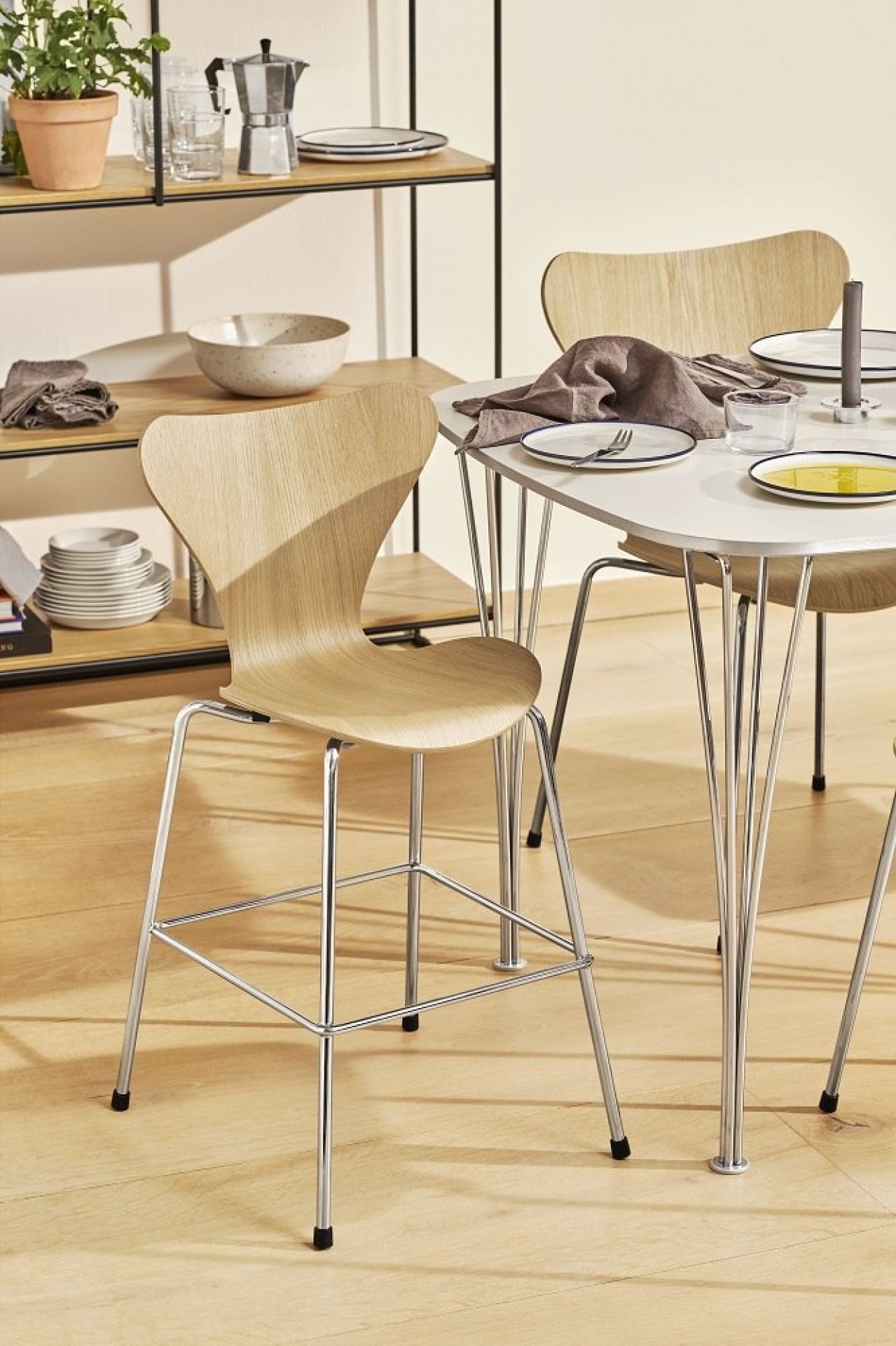Series 7 Junior Chair Fritz Hansen