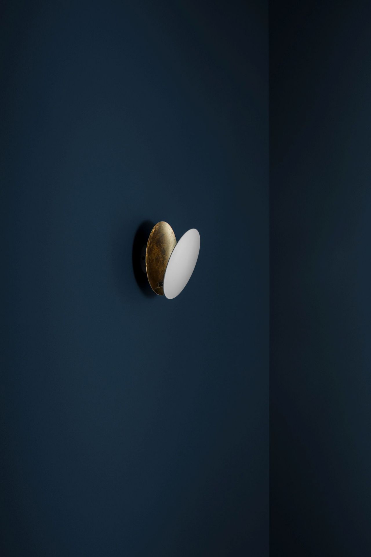 Lederam W wall lamp Catellani & Smith