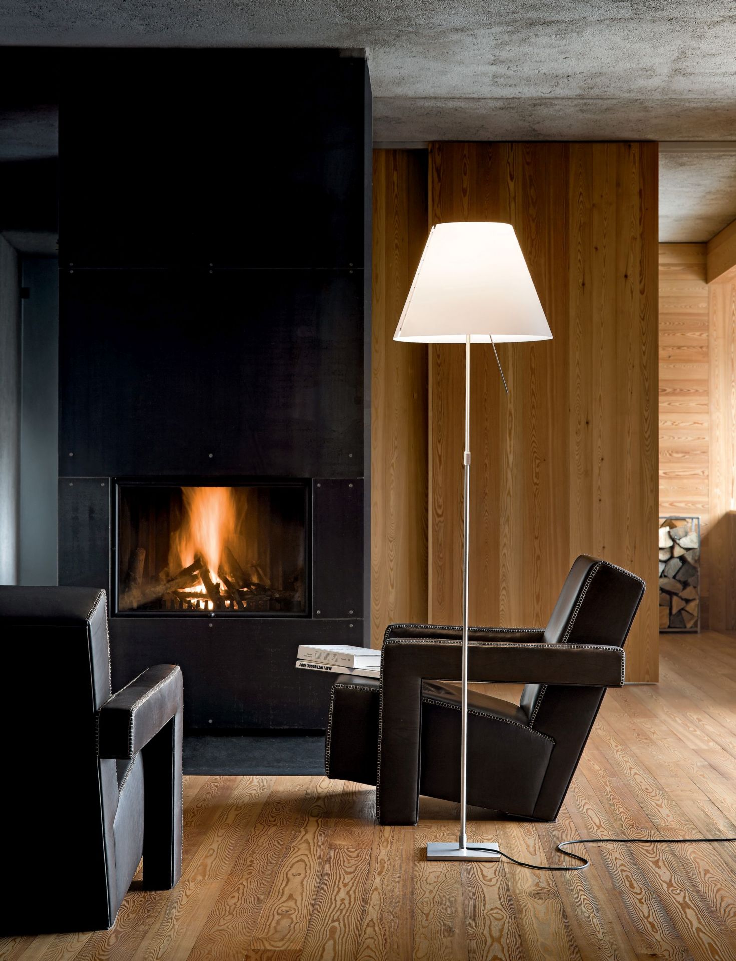 D13 Costanza height adjustable table lamp with sensor dimmer complete version aluminium base and white shade Luceplan