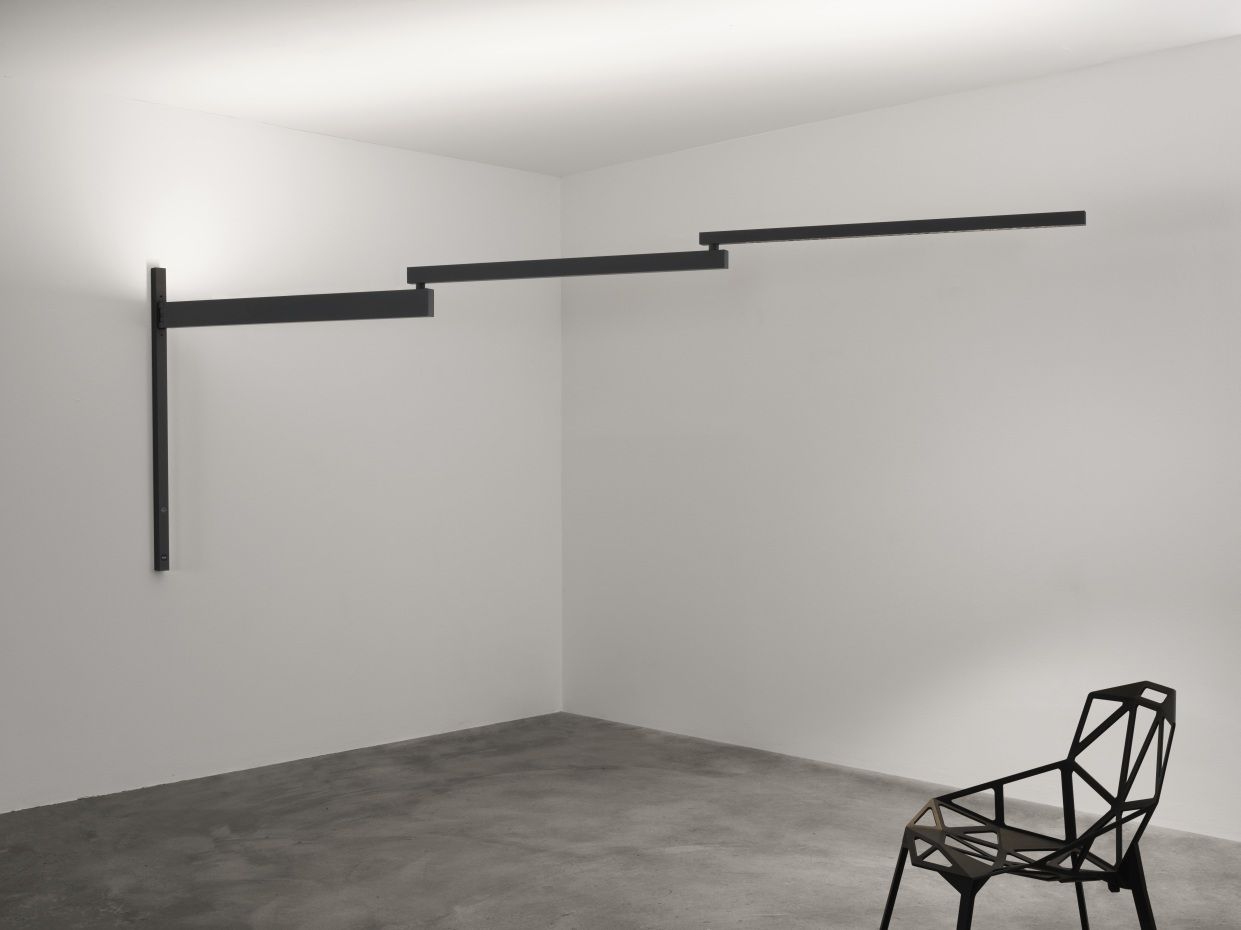 Black Flag Pro wall light Flos