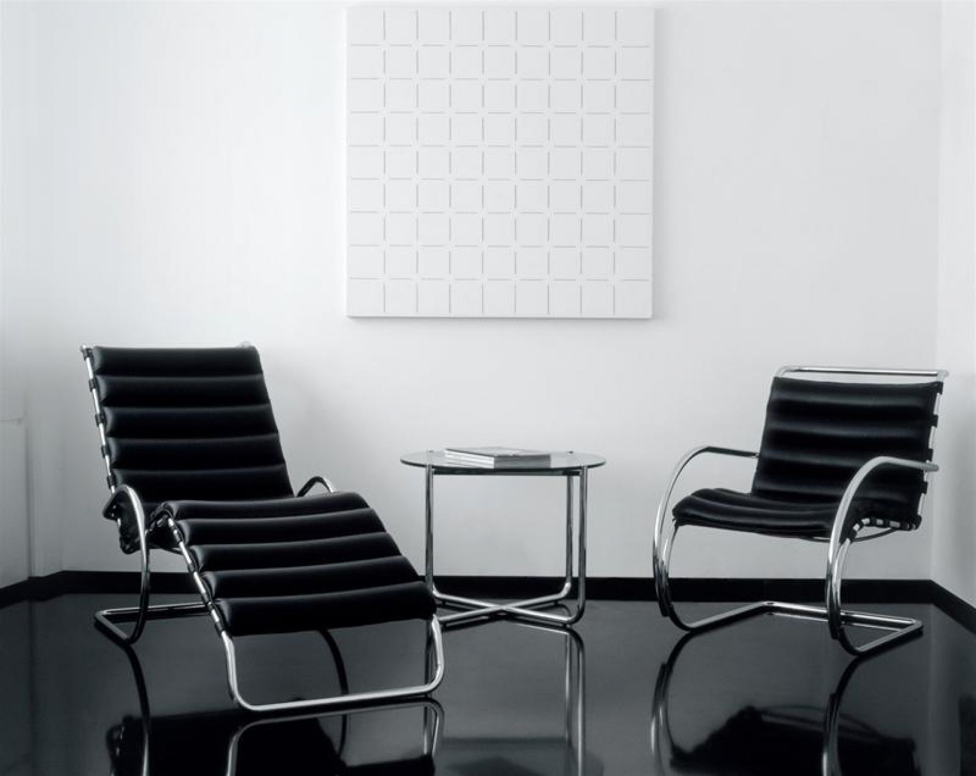 MR coffee table Knoll International