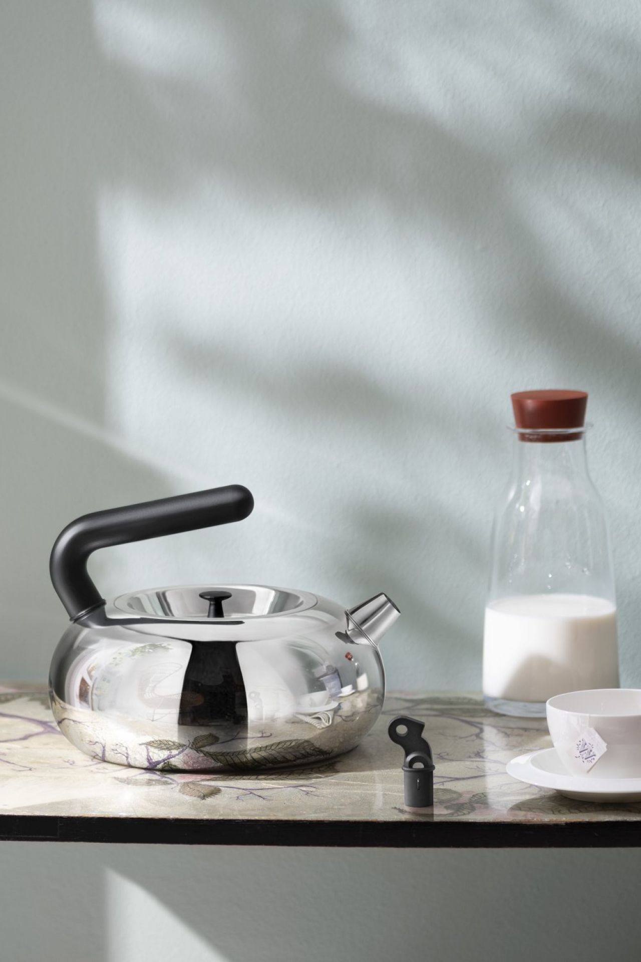 Irony Bulbul Kettle AC100 Alessi LIMITED EDITION