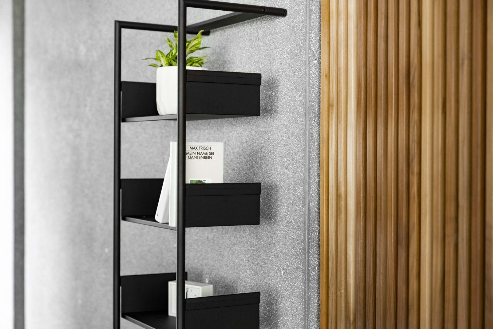 Pool 196 Medium Leaning shelf Mox