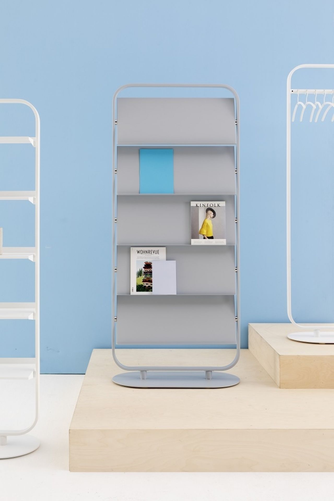 Focus Brochure holder Cascando