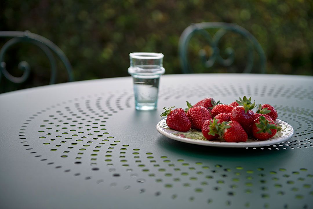 1900 Table Ø 117 cm Outdoor Fermob 1900 Table Ø 117 cm Outdoor Fermob